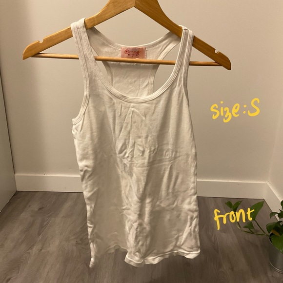 White Sleeveless Top - Picture 1 of 2
